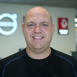 Contact met Ernst-Jan van Amelsvoort, Chef Magazijn bij BAS Truck Center