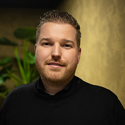 Contact met Max Vennekens, Service Manager bij BAS Truck Center