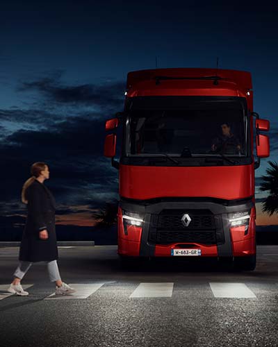Renault T geparkeerd
