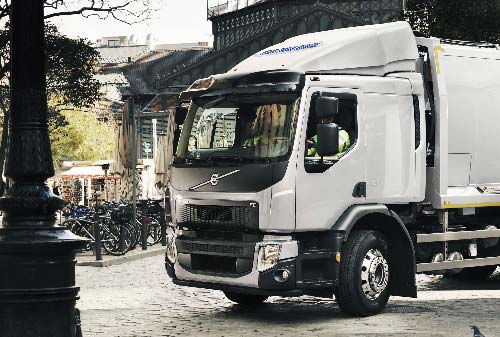 Volvo FE cabine in de stad
