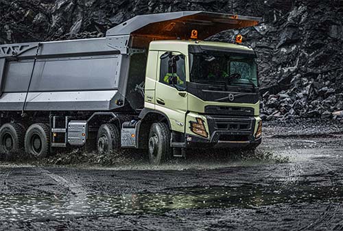 Volvo FMX aan het werk